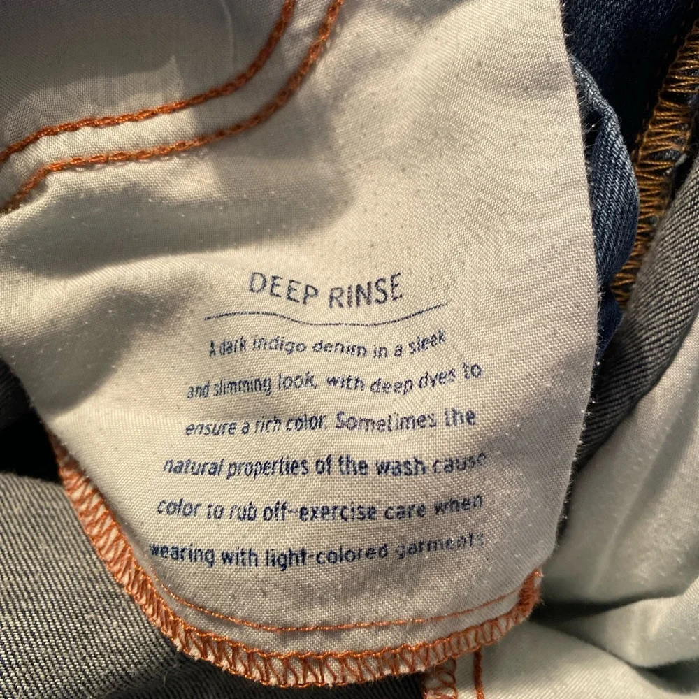 St. John’s Bay - Woman’s dark indigo denim high rise Capri pants, Size: 20
